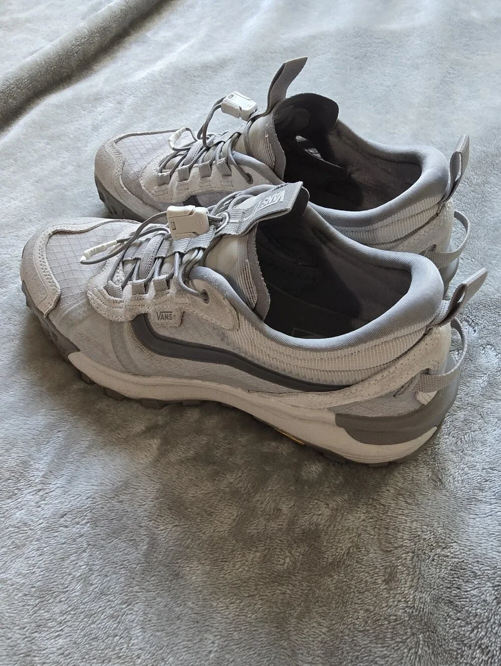 Vans Womens MTE Hiking Shoes Size 8